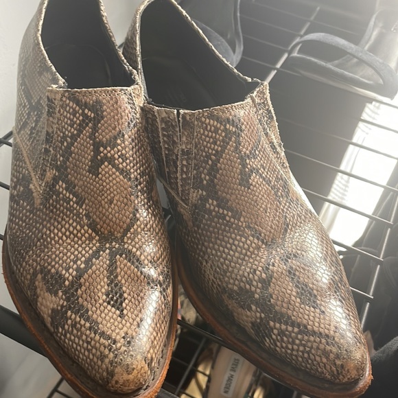 Jeffrey Campbell snake boots - Picture 7 of 7